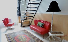 Twenty2 Apartment